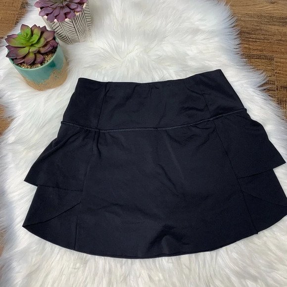 Athleta Momentum Skort - Picture 2 of 6